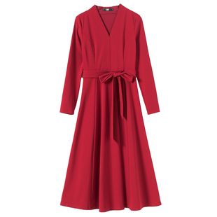 红色长裙连衣裙女秋季2025新款长袖V领小红裙显瘦气质A字大摆裙子