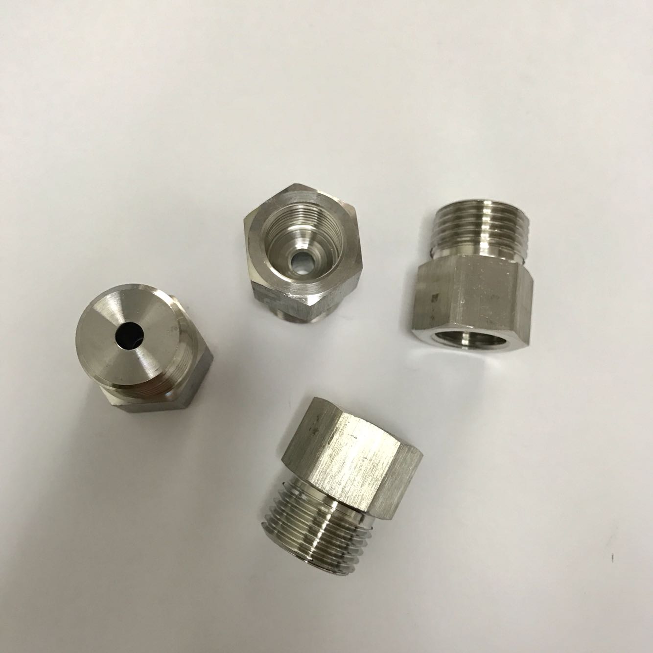 M16x1.5-G1/2 不锈钢内外丝转换接头 内螺纹m16x1.5 外螺纹G1/2