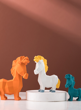 速发轻室客厅电视柜创意马摆件艺居饰品酒柜办公奢桌面装饰工家品