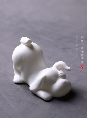 创意陶瓷小狗狗摆件家用客厅玄关风水招财桌面摆设个性家居装饰品