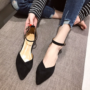 欧美风2021春秋季新款s女鞋子大码一字式扣带浅口尖头绒面低跟单