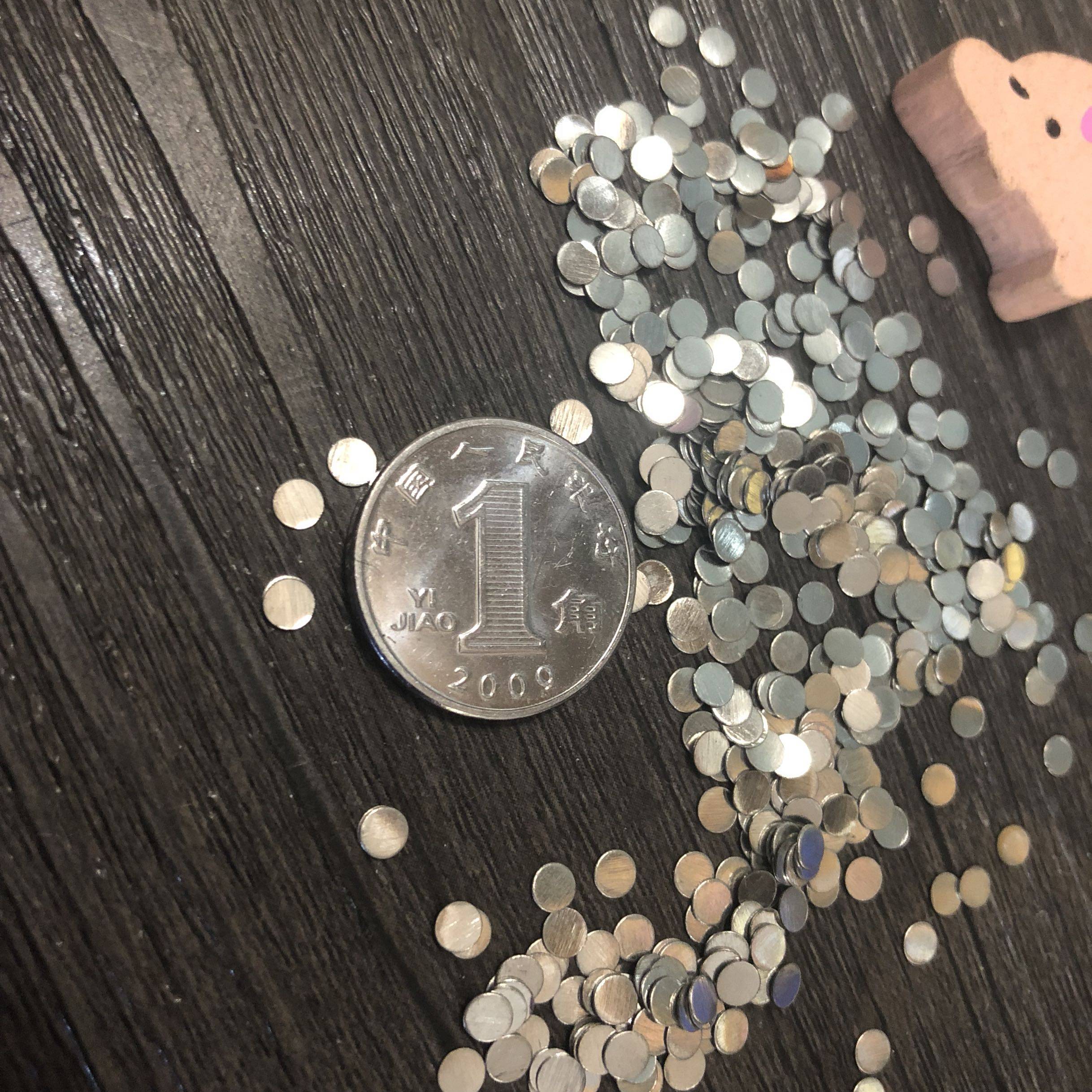 特小圆形铁片 无磁性能吸磁铁 直径厚.毫米=片
