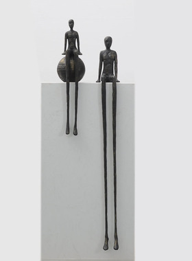 抽象雕塑摆件样板房售楼处酒店前台坐姿长腿人物玄关柜创意艺术品