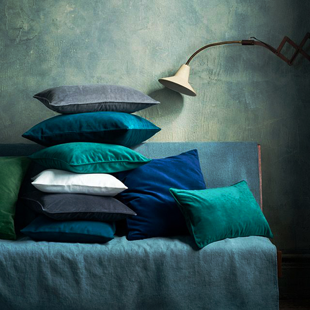 简约纯色柔软绒布抱枕滚边抱枕包边抱枕样板房装修软装抱枕