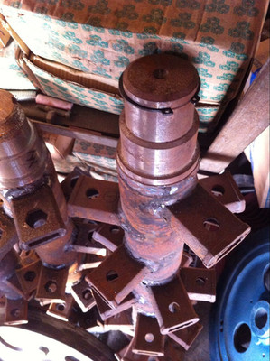 丹阳丹凤沃野2米犁刀轴(卡簧式)(一支)原厂(长度1.06米)