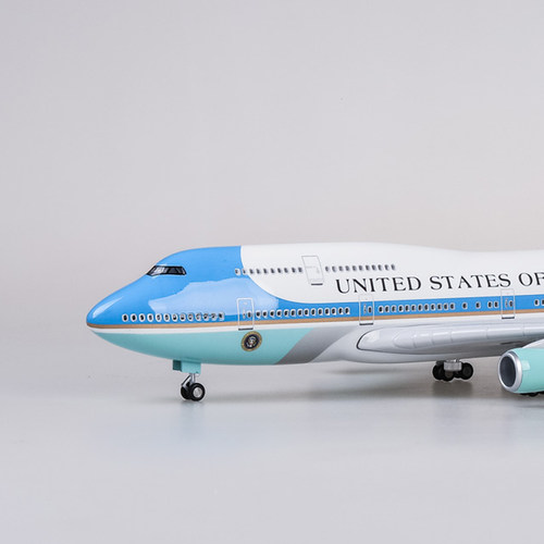 47cm带轮子带灯1:150空军一号仿K真波音747客机飞机模型