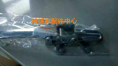 徐工XM103   XM101铣刨机原厂拉紧把手徐工铣刨机配件托辊输送带