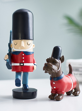 北欧创意书柜家居装饰品胡桃夹z子桌面小摆件客厅家居摆设卧室礼