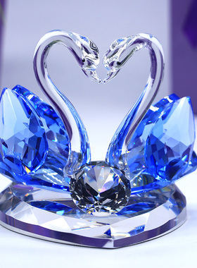 创意水晶天鹅新i居结婚送礼品礼物新婚客厅电视酒柜摆件家居装饰