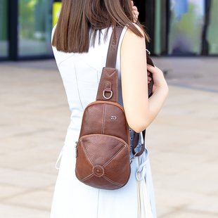 真皮胸包女男新款头层牛皮韩版潮单肩包时尚百搭小包胸前斜挎包包