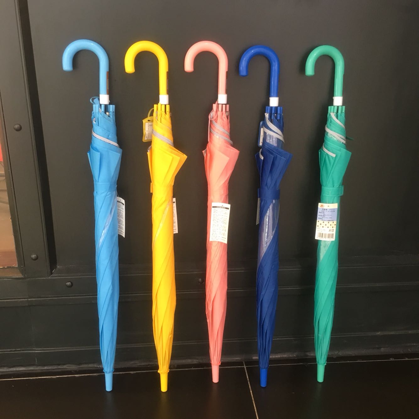 日单60CM素色反光条半透明可视安全设计大人小孩通用基本款雨伞