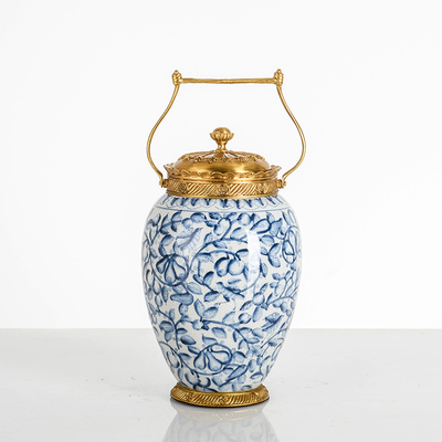 欧式别墅会所奢华软装铜制品复古镶铜陶瓷配铜青花提壶工艺品摆件