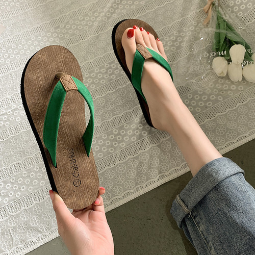 厚底人字拖女2021夏季新款外穿C网红超火时尚夹脚海边沙滩凉拖鞋