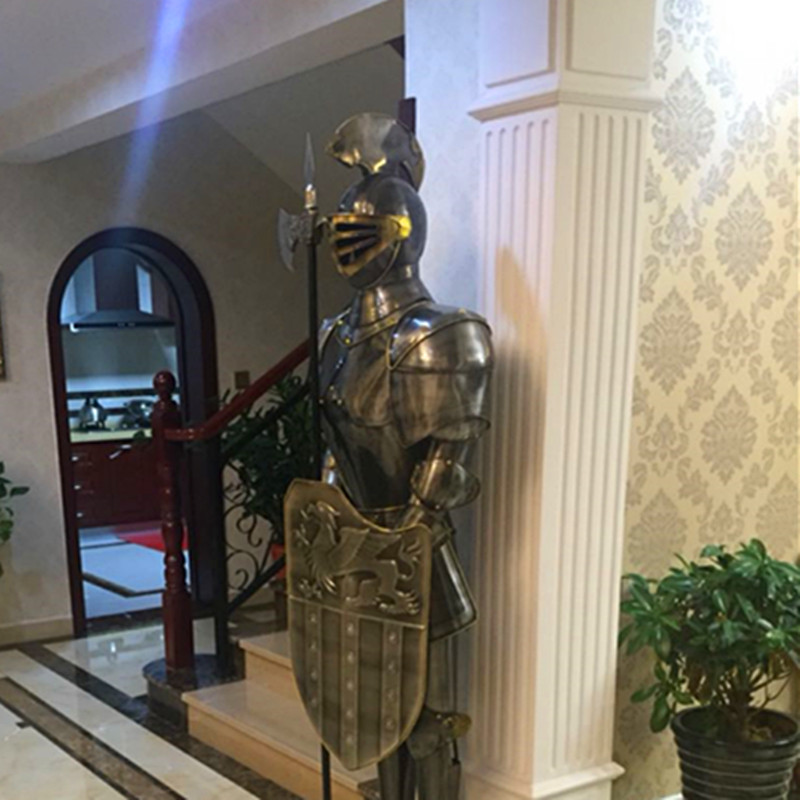 中世纪骑士2米盔甲武士欧饰式复古大型客厅室内软装地品落美摆件