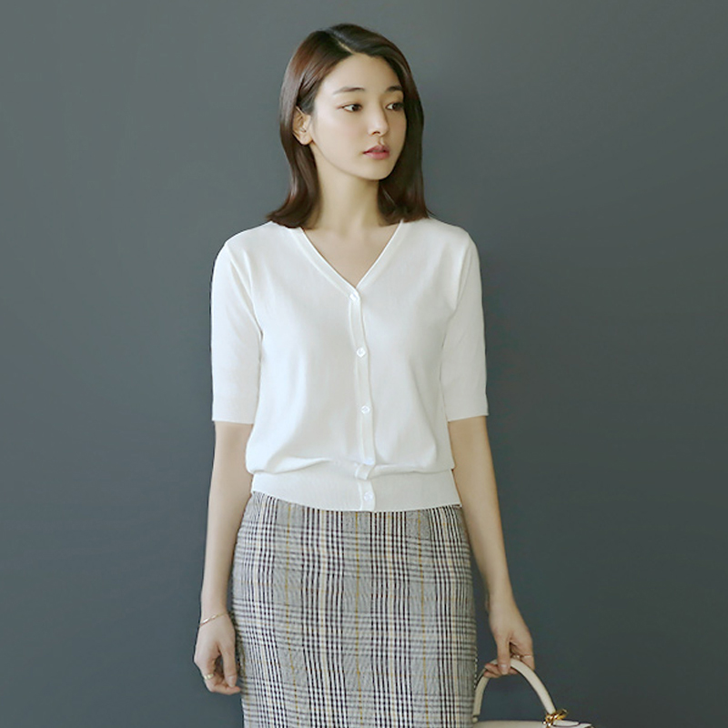 开衫薄款女外套中袖上衣春夏2021新款V领针织衫女冰丝针织防晒衫