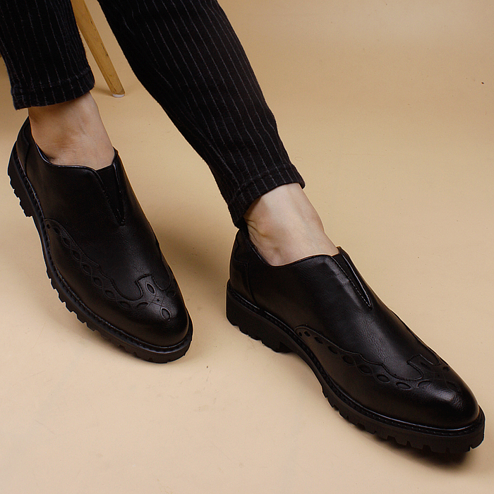 春季新品韩版尖头皮鞋子男士潮流商务休闲内增高男鞋发型师鞋