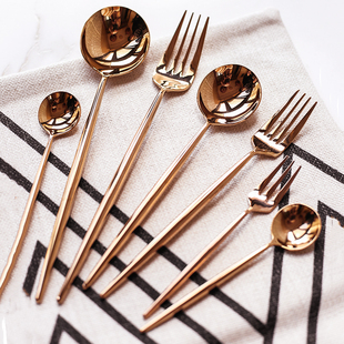 欧式 镜面304不锈钢玫瑰金西餐餐具套装牛排刀叉甜品勺长柄勺饼叉