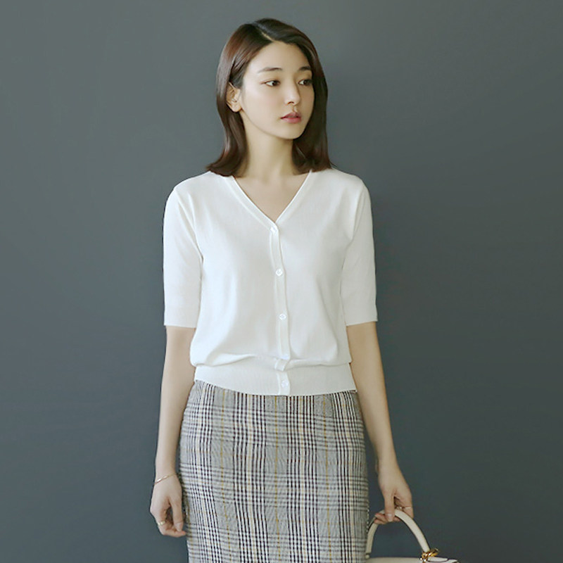 开衫薄款女外套中袖上衣春夏2021新款V领针织衫女冰丝针织防晒衫图片