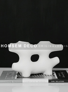 现代抽象白c色陶瓷软装饰品家居摆件样板房间电视柜书架博古架摆