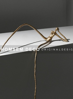 现代轻奢售楼g处样板间软装睡姿女人铁艺摆件酒店书房酒柜艺术摆