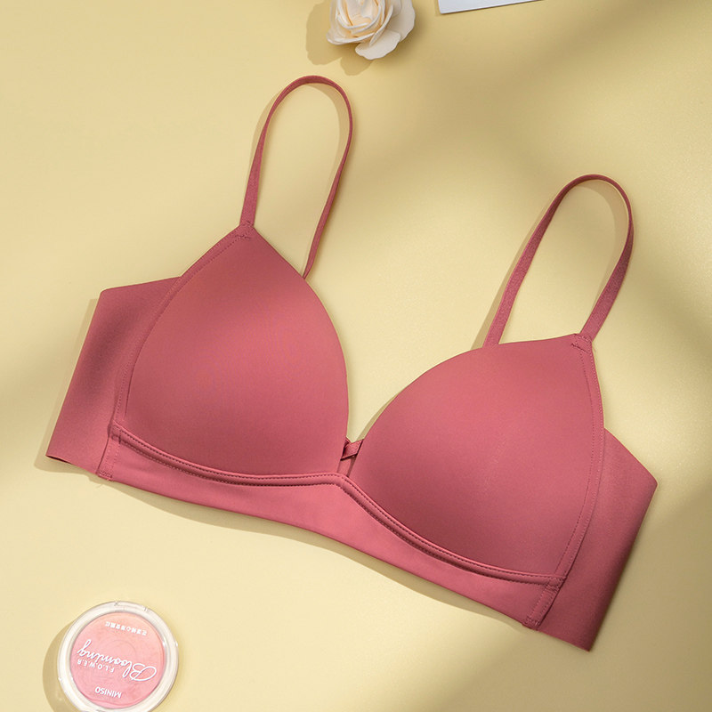 光面纯欲内衣大胸显小无钢圈薄款透气收副乳红色无痕美背文胸罩女
