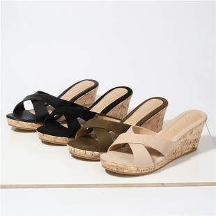 夏季新款坡跟小交叉拖鞋女中跟松糕底防水台凉P鞋民族风防滑沙滩