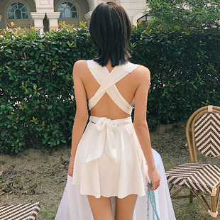 白色连体泳衣女超仙泫雅性感小香风露背遮肚显瘦温泉度假裙式 泳衣