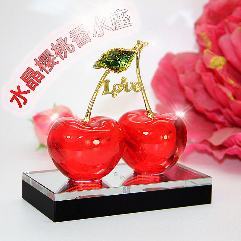 汽车香创座水晶樱桃高档车内水意个性装饰车女精致里生车载小摆件