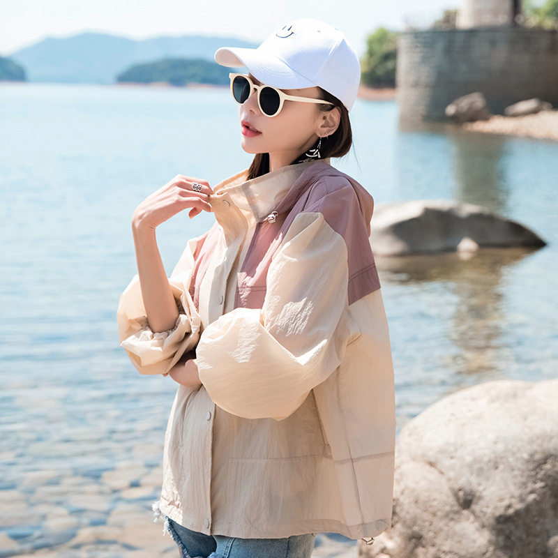 防晒衣女带帽2021夏季新款轻薄透气休闲宽松外搭拼接大码短款外套