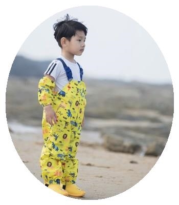 儿童雨裤男女f童防水裤宝宝连体雨衣婴幼儿园小孩防脏春户外冲锋