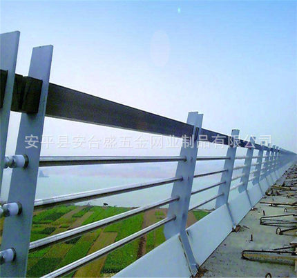 防撞护栏 不锈m钢复合管护栏加工定制桥梁道路护栏