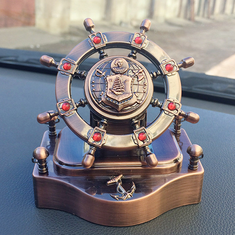 车载汽车创意香水座香薰除异味舵手摆件男女士通用车内装饰用品