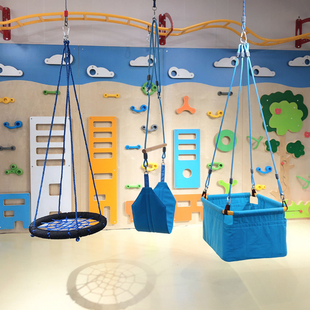 儿童攀岩墙 木制攀爬墙攀登墙面儿童架 室内屋顶悬挂吊缆教具