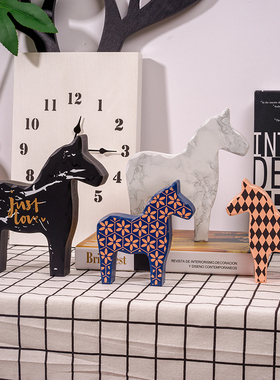 北欧风格卧室客厅玄关电视酒柜装饰品摆件L创意小木马家居桌面摆