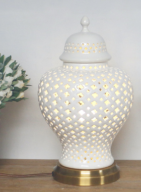现代欧式白d色镂空陶瓷将军罐台灯创意家居床头柜客厅桌面灯具摆