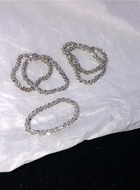 波光粼粼戒d指~百搭叠戴神器雪花素圈细链条轻奢指环女轻奢食指戒