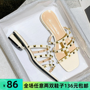 女Y鞋 网红凉拖鞋 41一4 粗跟大码 洋气铆钉拖鞋 女夏外穿时尚 2021新款