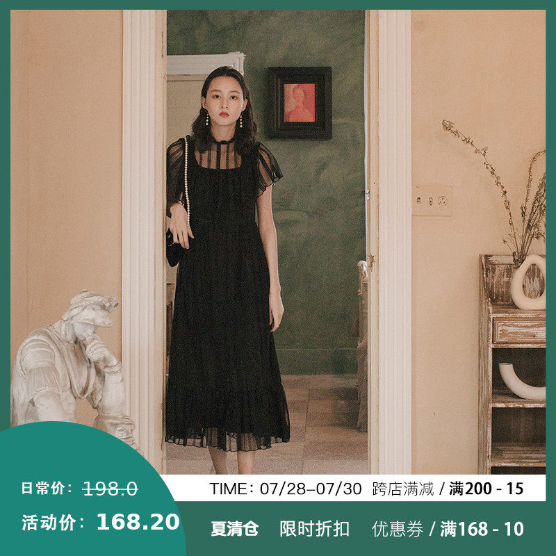 何衣见友《黑鸽》春夏法式复古蕾丝荷叶边连衣裙度假轻婚纱中长裙