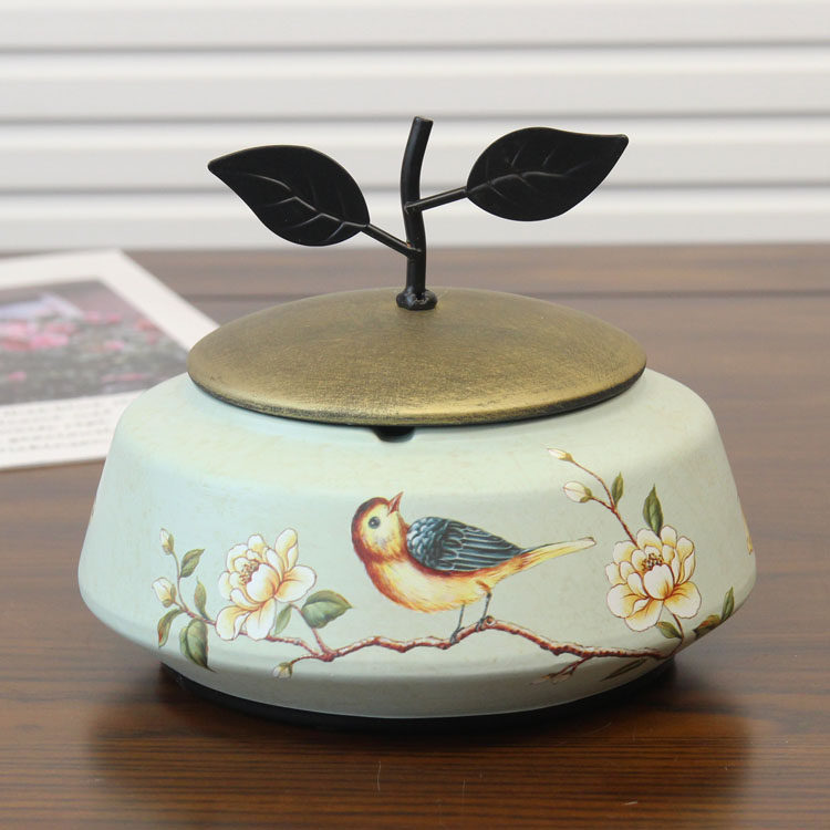 美式陶瓷烟灰缸 欧式复古带盖烟灰缸 茶几装饰工艺摆设品创意摆件