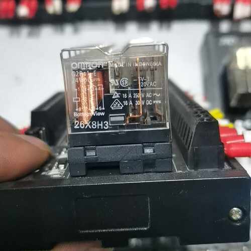 8位殴姆龙继电器模组 FND继电器模组
