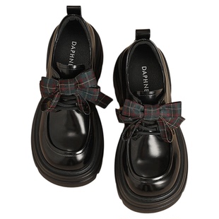 达芙妮厚底女鞋时尚系带乐福鞋2026春季新款百搭黑色学院风小皮鞋