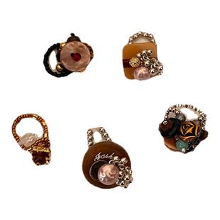 小众设计手工串珠小贝壳戒指个性百搭弹力绳纽扣流苏圆珠吊坠指环