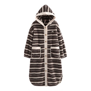 芬腾条纹珊瑚绒睡袍女秋冬款加绒加厚连帽中长款外穿家居服2025年