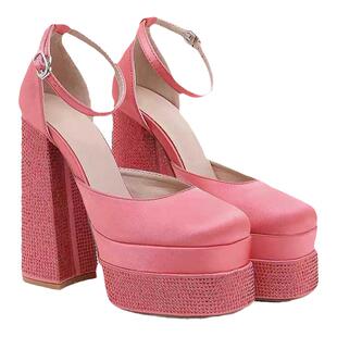 14cm新款高跟防水台一字搭扣水钻宴会女士缎面凉鞋大码时装走秀款