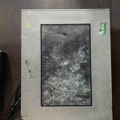 议价普洛菲斯触摸屏，GP-4401WW，通电亮一个灯，壳不好玻璃维修