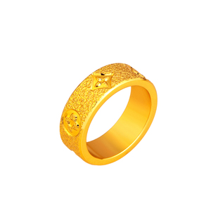 金店新款仿黄金色锤纹满天星四叶草戒指男女款复古闭口指环饰品