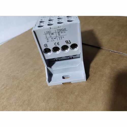 AB断路器1492-PDE1183一只，全新没有包装盒了，如