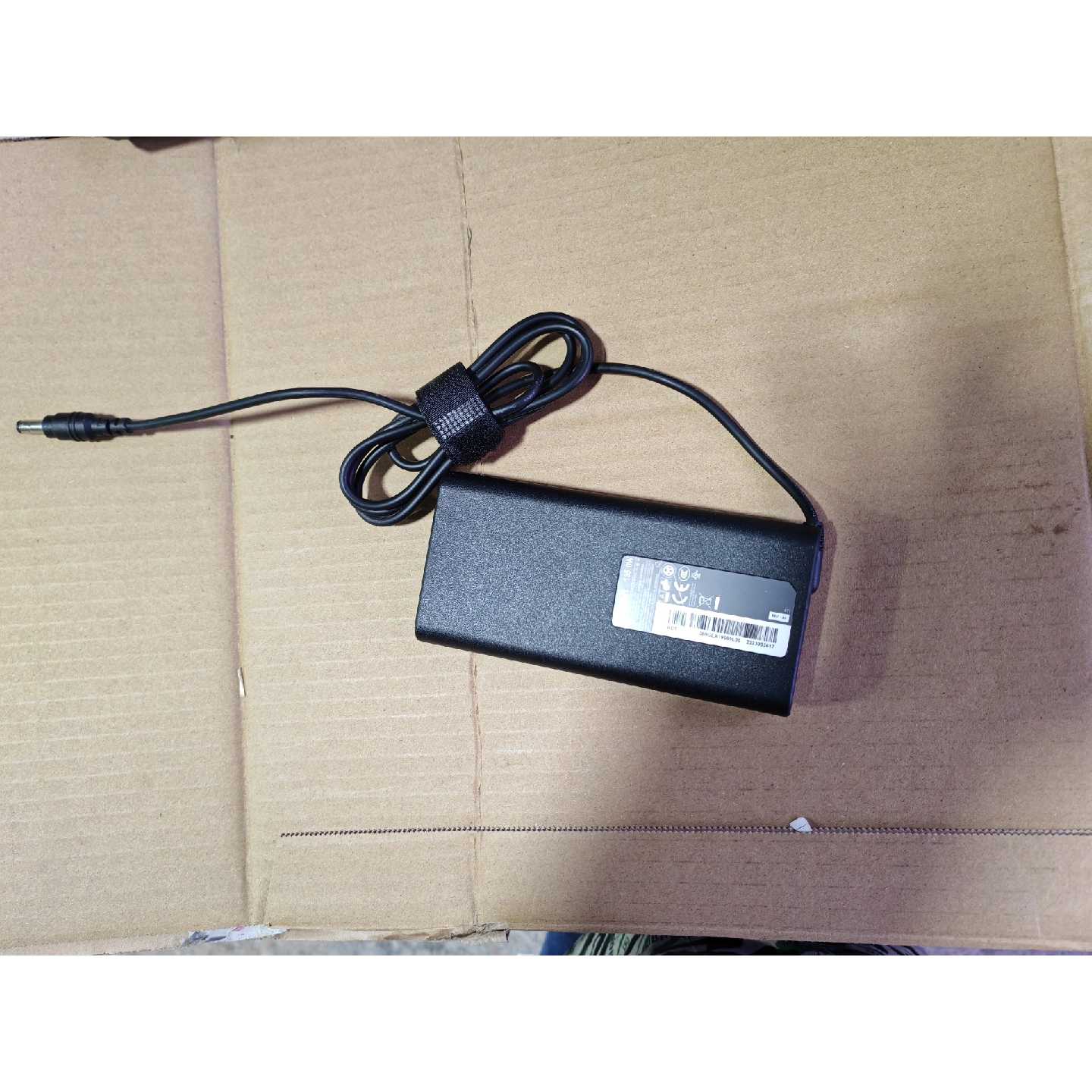 【议价-可维修】LITEON 135W光宝笔记本电源适配器 19V 7.11 全新