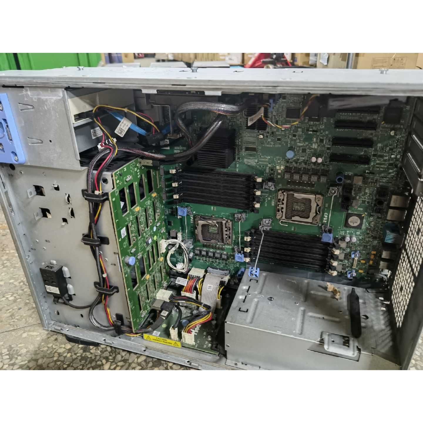 议价旧服务器型号T610主板电源完好如下图有用到的可维修