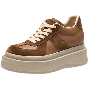 明星同款周末效应蹀愫厚底增高7.5长腿运动松糕休闲德训鞋女